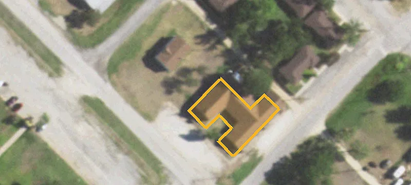 12 Warner Ave