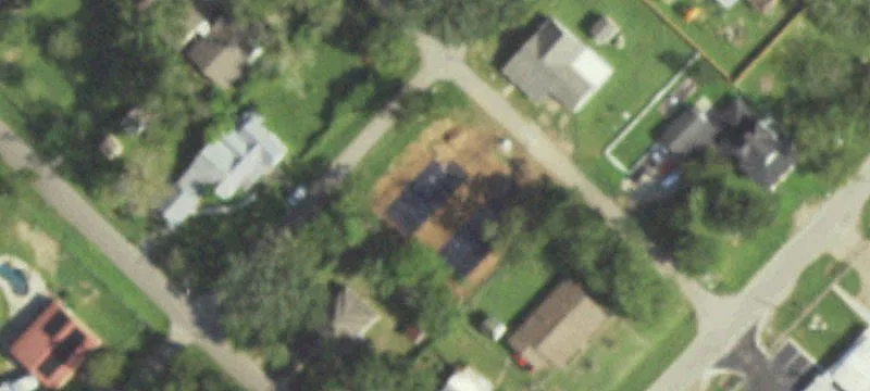 107 Travis St
