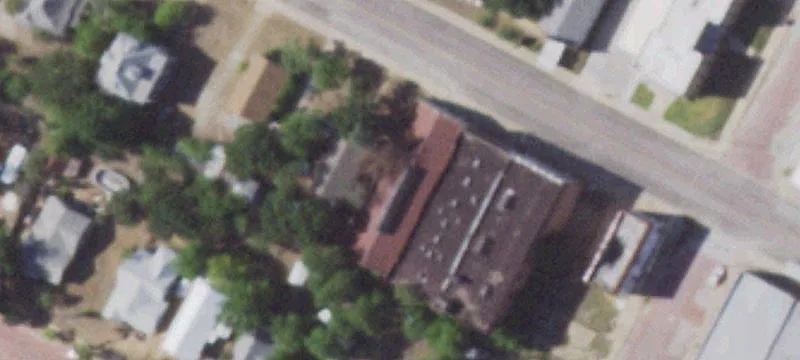 411 Main St