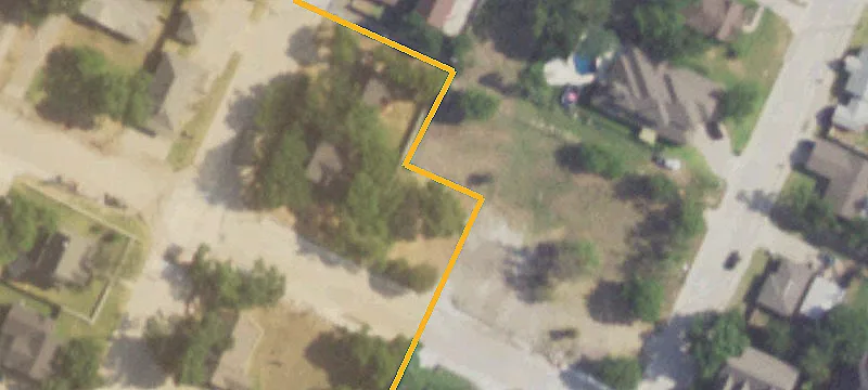 309 Travis St