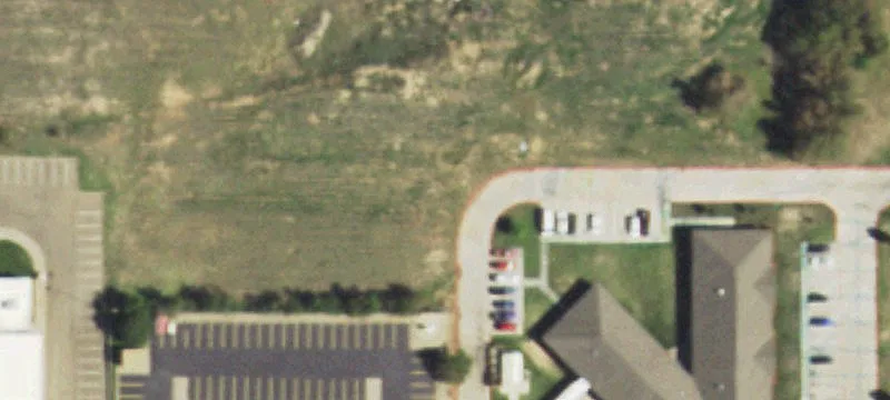 900 College Ave