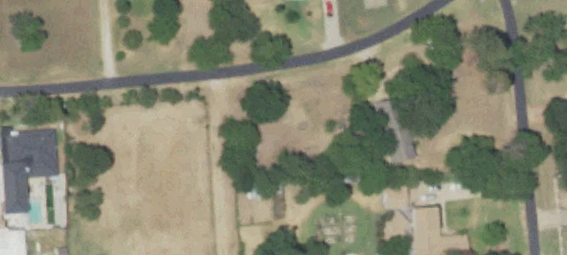 2835 Hillside Dr