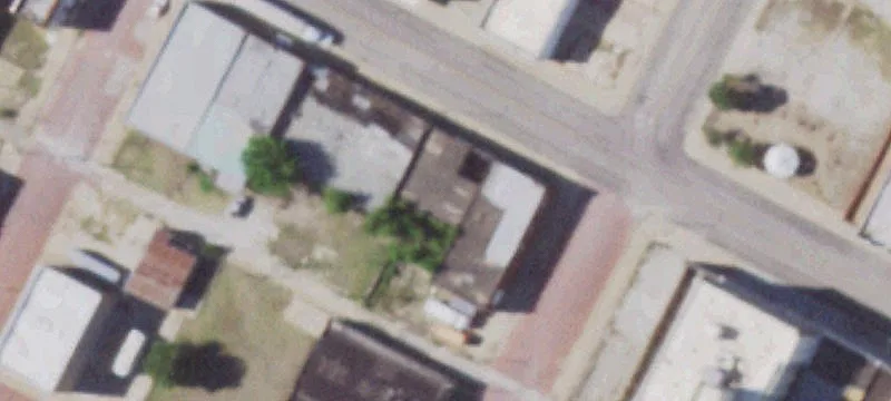 305 Main St