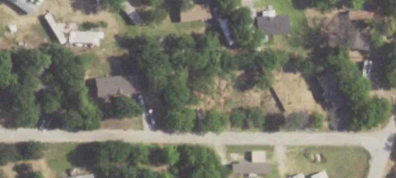 4251 1000th Oaks Dr