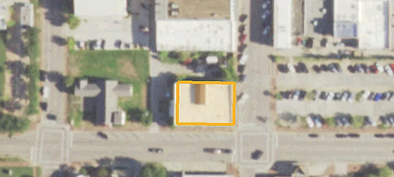 213 Thompson St