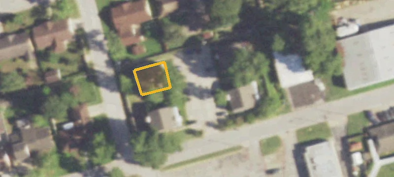 900 Holly Dr