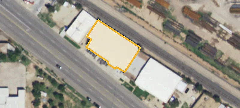2424 Clovis Rd