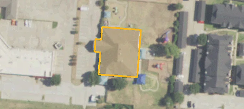 1445 Riverchase Dr