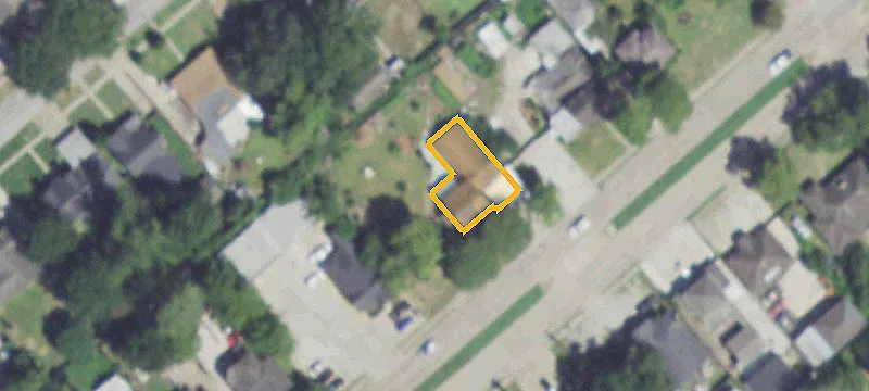 8239 Howard Dr