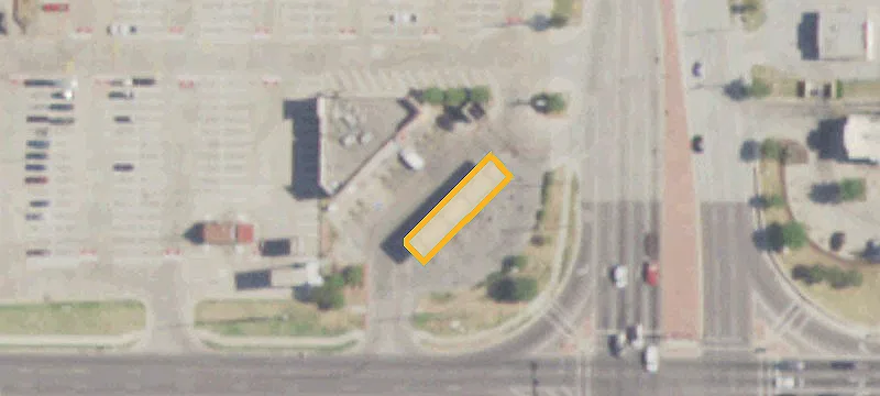 1101 Airport Fwy