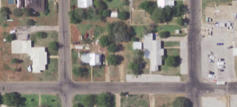 Lampasas St