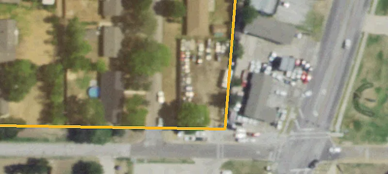 311 Oakwood Dr