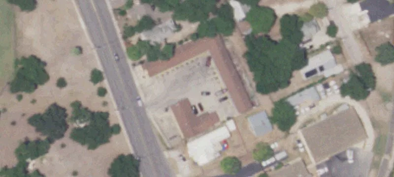 2122 Roosevelt Ave