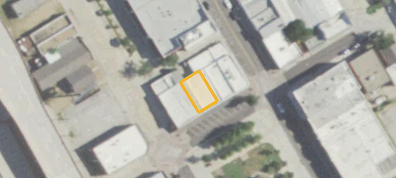 1106 Main St