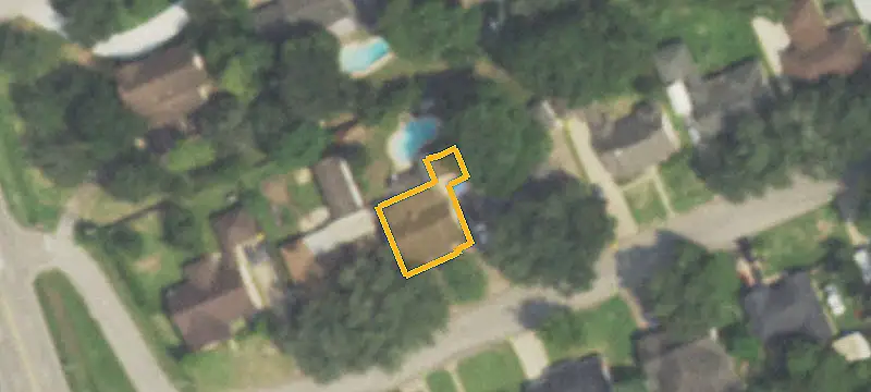 1002 Country Clb Dr