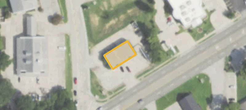 1140 Main St