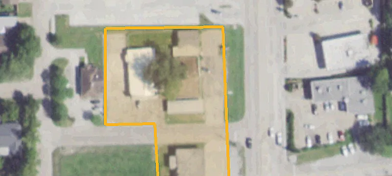 2815 Main St