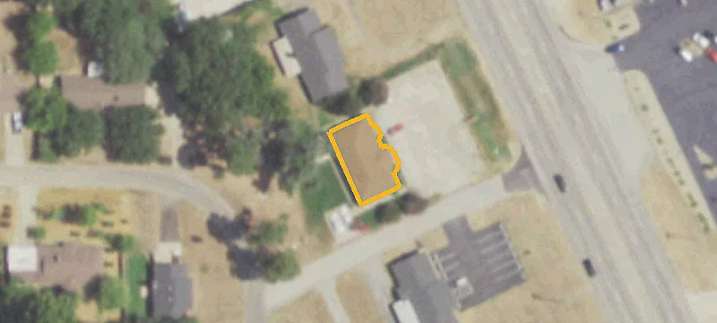 1437 Main St
