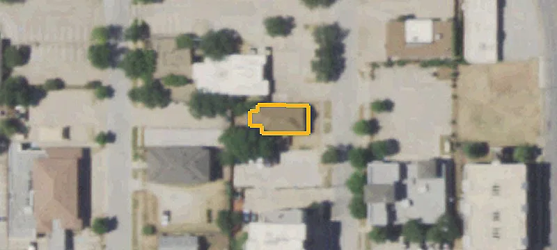 912 Travis Ave