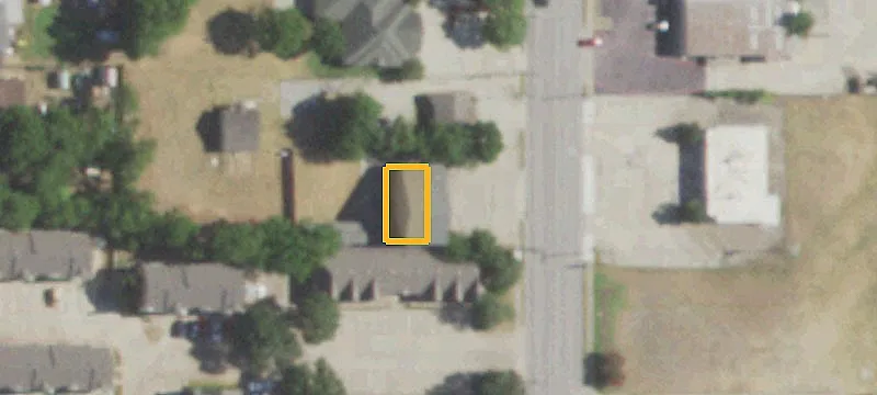1015 Main St