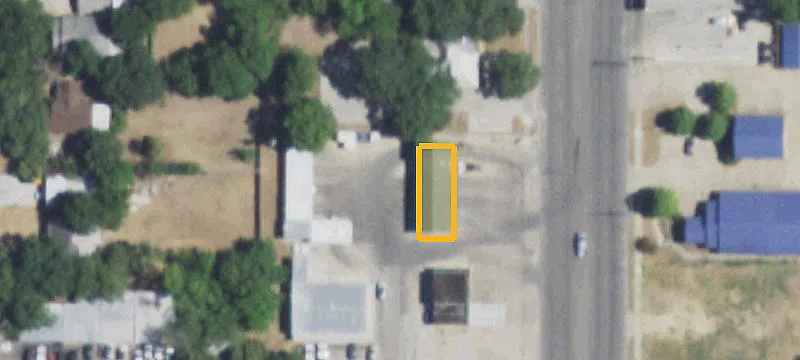 1005 Main St