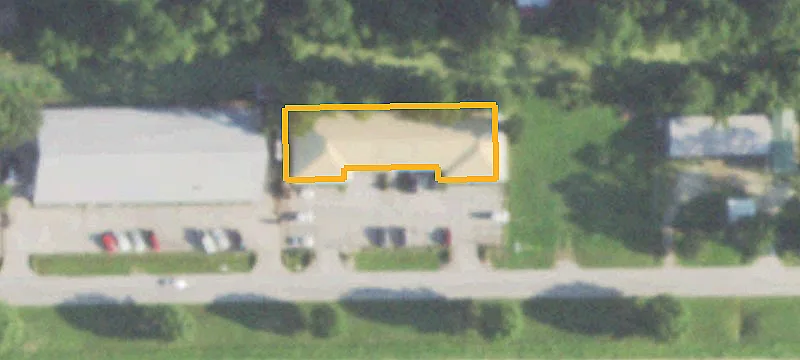 1621 Lakeville Dr