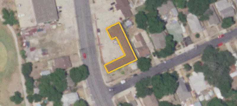 1718 Roosevelt Ave