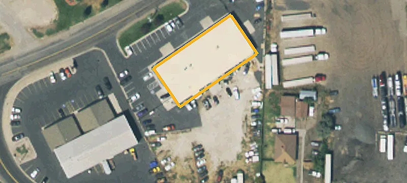 3261 Midland Dr