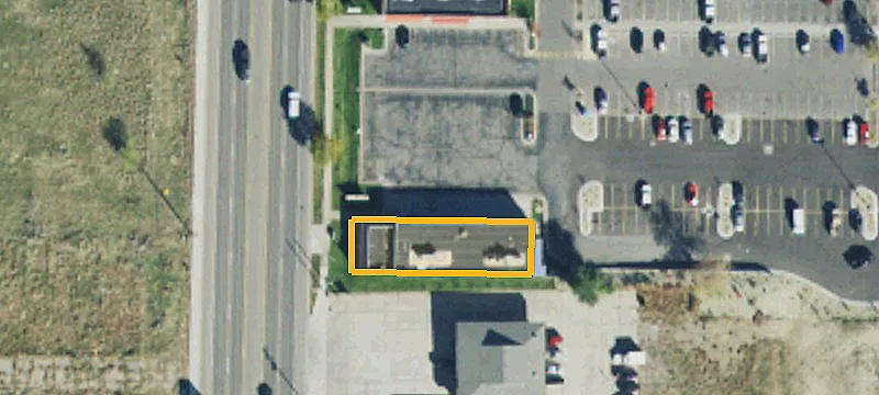 952 Main St