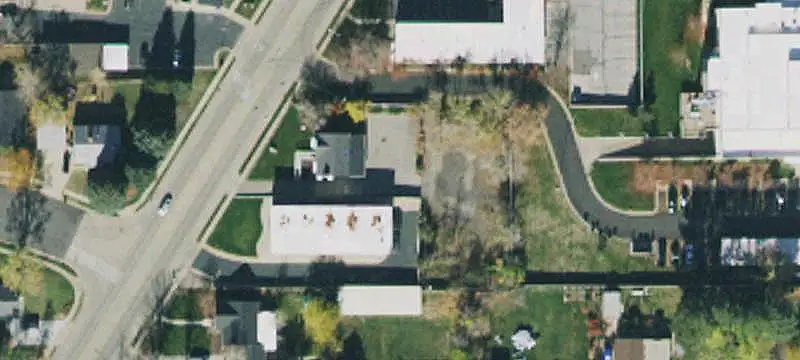 915 Main St