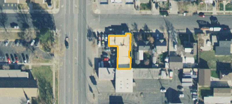 590 Main St