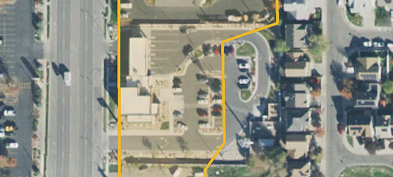 1225 Redwood Rd