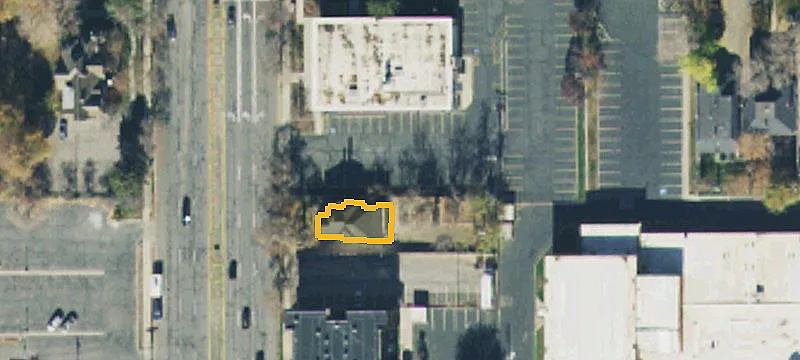 702 Es Temple