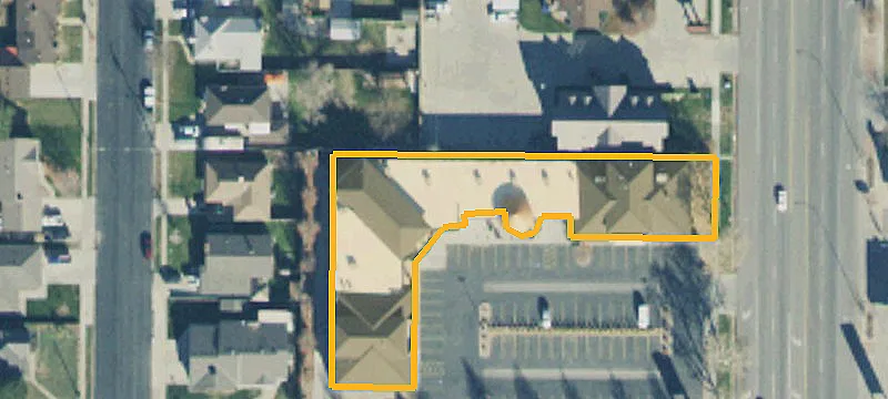 735 Main St