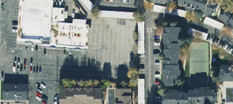 7301 900th E