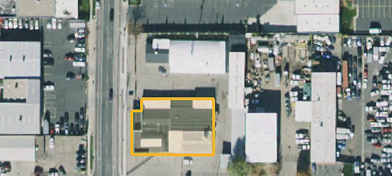 4051 Main St