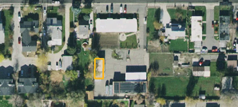 438 Scott Ave