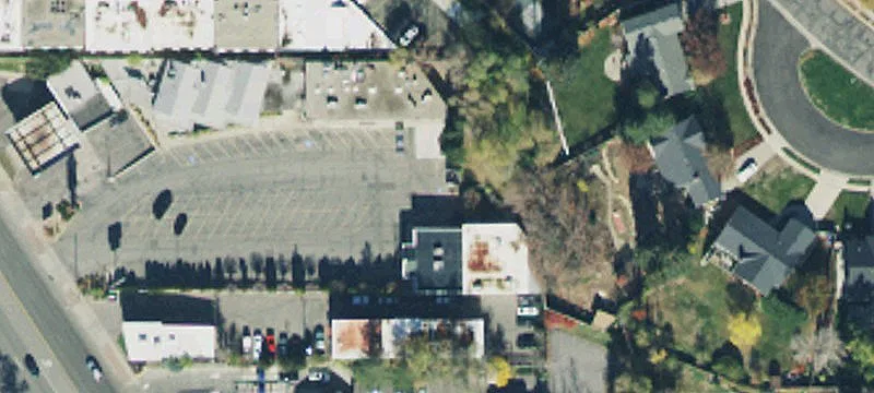 1615 Foothill Dr
