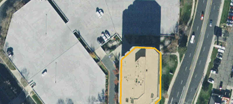 6975 Un Ctr Park