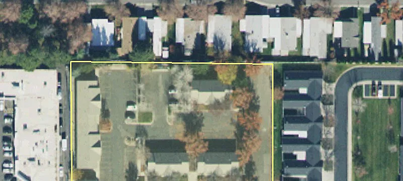 476 70th N
