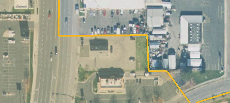 895 University Ave