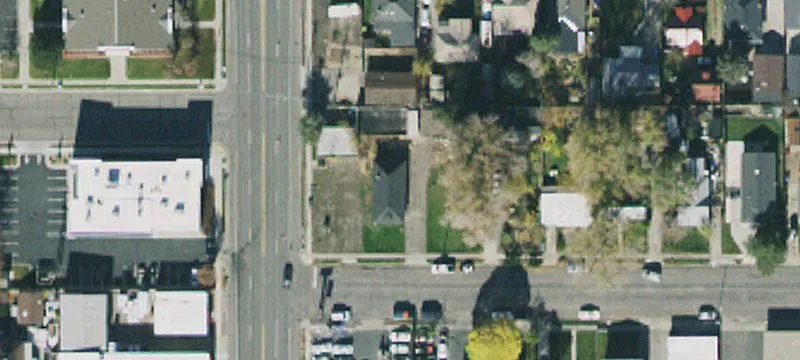 2761 Main St