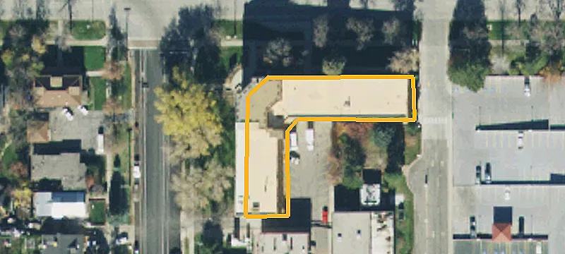 1002 Es Temple