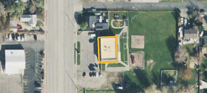 8627 Redwood Rd