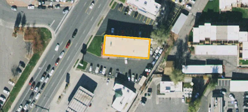 2527 Main St