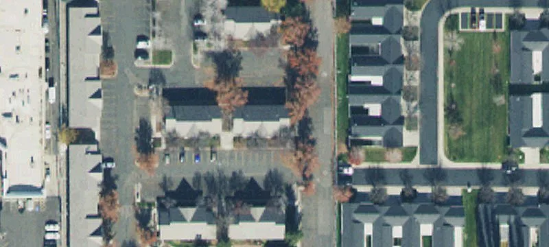 472 50th N