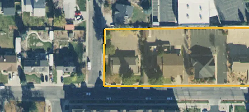 390 920th N