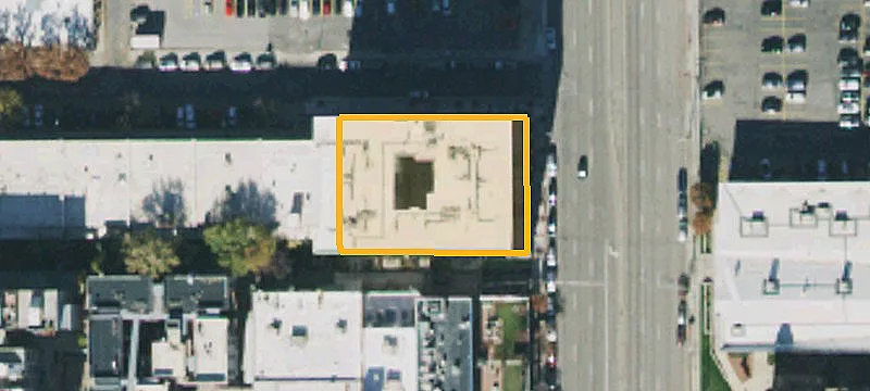 270 Broadway W