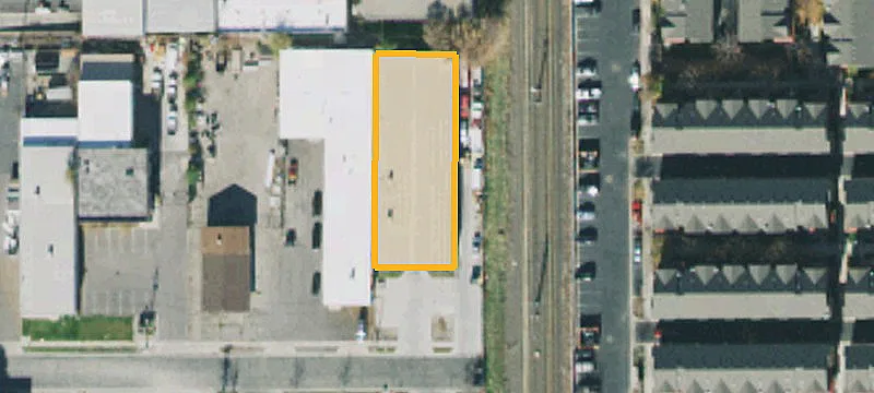 220 Plymouth Ave