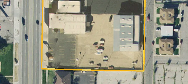 324 Main St